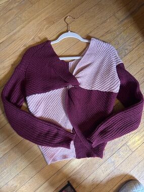 Twist-Front V-Neck Colorblock Sweater in Pink & Burgundy